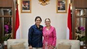 Menteri Keuangan Sri Mulyani Saat Temui Duta Besar Amerika Serikat Untuk Indonesia Kamala Shirin Lakhdir