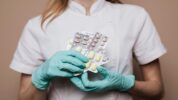 ilustrasi obat farmasi