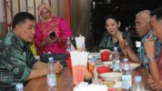 Ketua KKSS DKI Jakarta, Syamsul Zakaria Saat Makan Malam Bersama Anggota DPR RI, Nurwayah, dan Ketua Kebugis, Andi Masyhur, di Rumah Makan Sop Konro