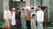 Tokoh Muslim Australia Berdarah Jawa Indonesia, Dr. Amin Hady, Saat Berada di Masjid Al-Markas Al-Islami, Makassar