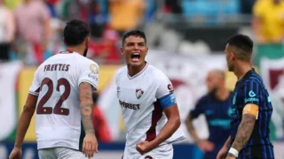 Thiago Silva dan Freytes Saat Selebrasi Usai Hercules Cetak Gol Kedua Untuk Fluminense