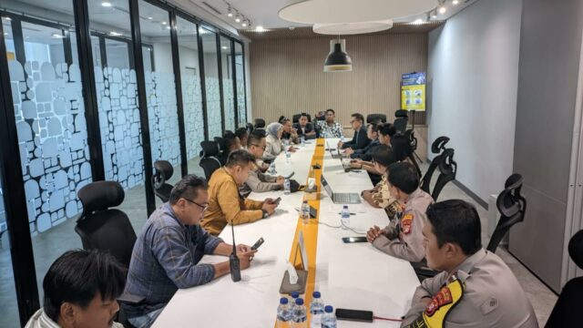 Demo Anti ‘Mafia Lelang’ Neobank di Jakarta & Makassar