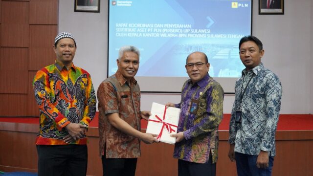 PLN UIP Sulawesi Menerima 129 Sertipikat Hak Guna Bangunan (SHGB) dari Kanwil ATR/BPN Sulawesi Tengah pada Rabu (11/12/2025).