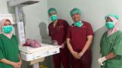 Tim Medis Unhas Lakukan 3 Operasi Caesar Darurat Selamatkan Ibu dan Bayi di Pidie Jaya